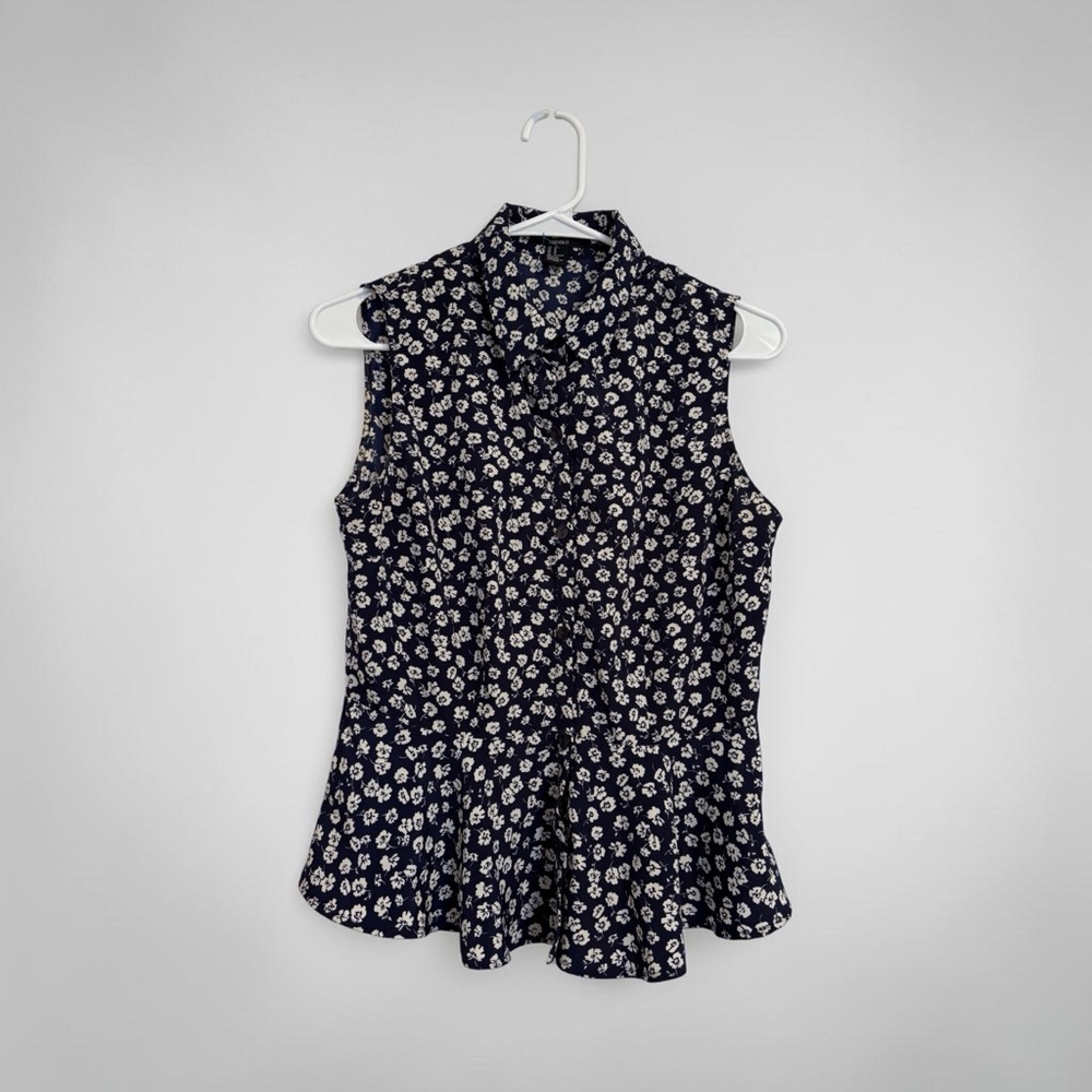 Sleeveless Navy Floral Peplum Top | Forever 21 | Flowy Feminine Casual Blouse